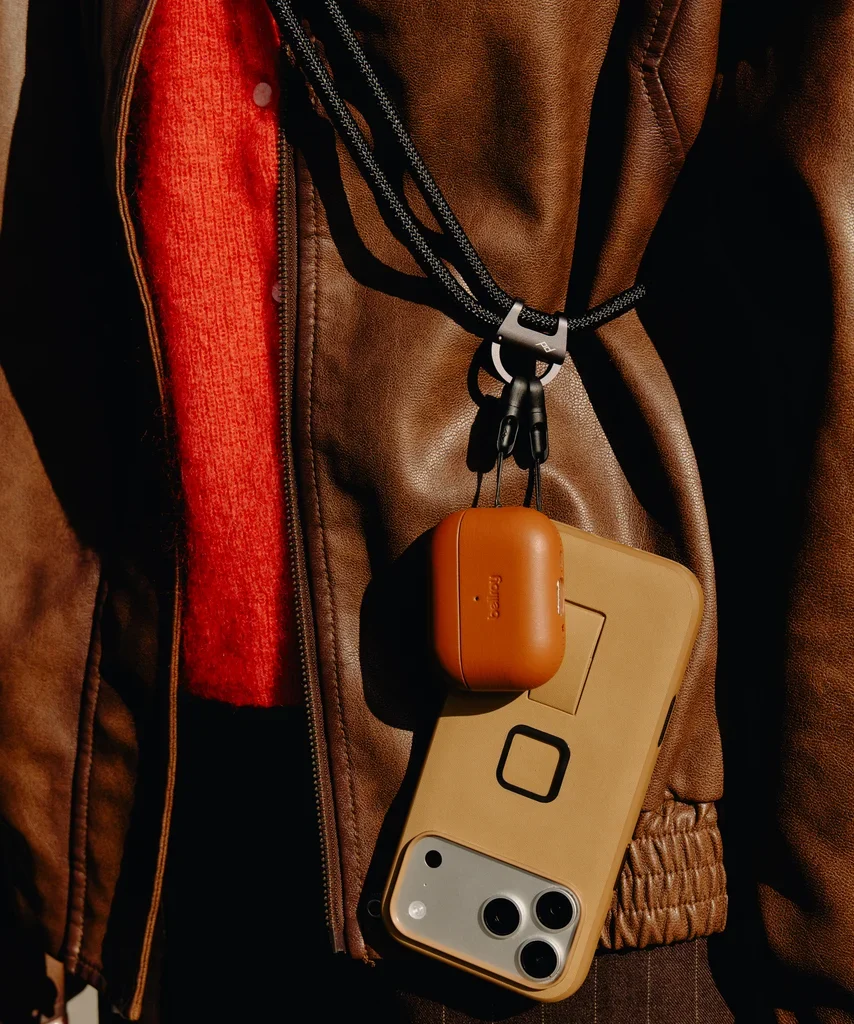 Mobile Crossbody Multi-Strap