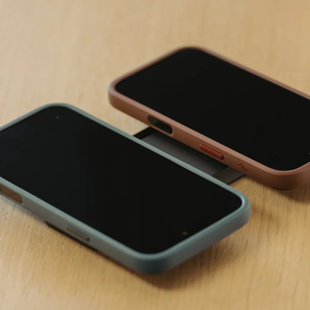 Wireless Charging Station 2-in-1 - dva telefony na nabíjecí stanici
